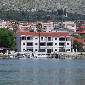apartments-svjetlana.splithotels.org/