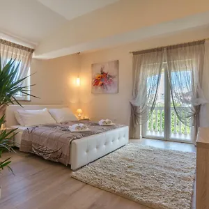 Anita Apartment